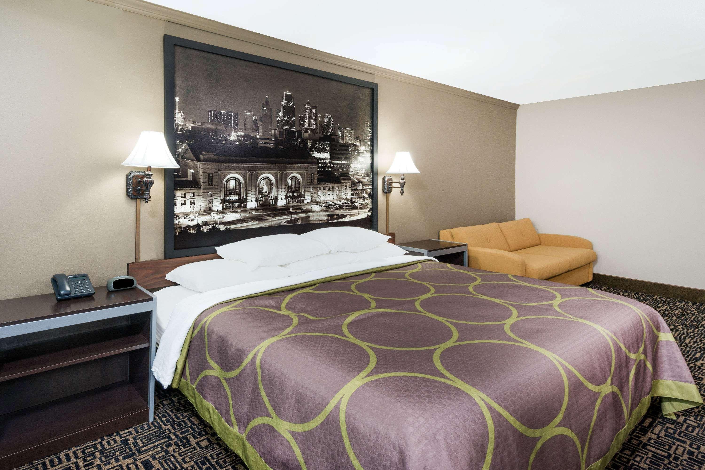 Motel Super 8 By Wyndham Warrensburg